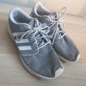 Women’s Adidas Tennis Shoes: Gray - Size 8.5